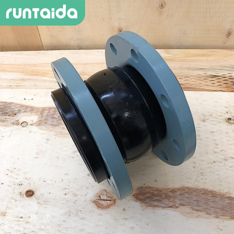 不鏽鋼304法蘭橡膠接(jiē)頭